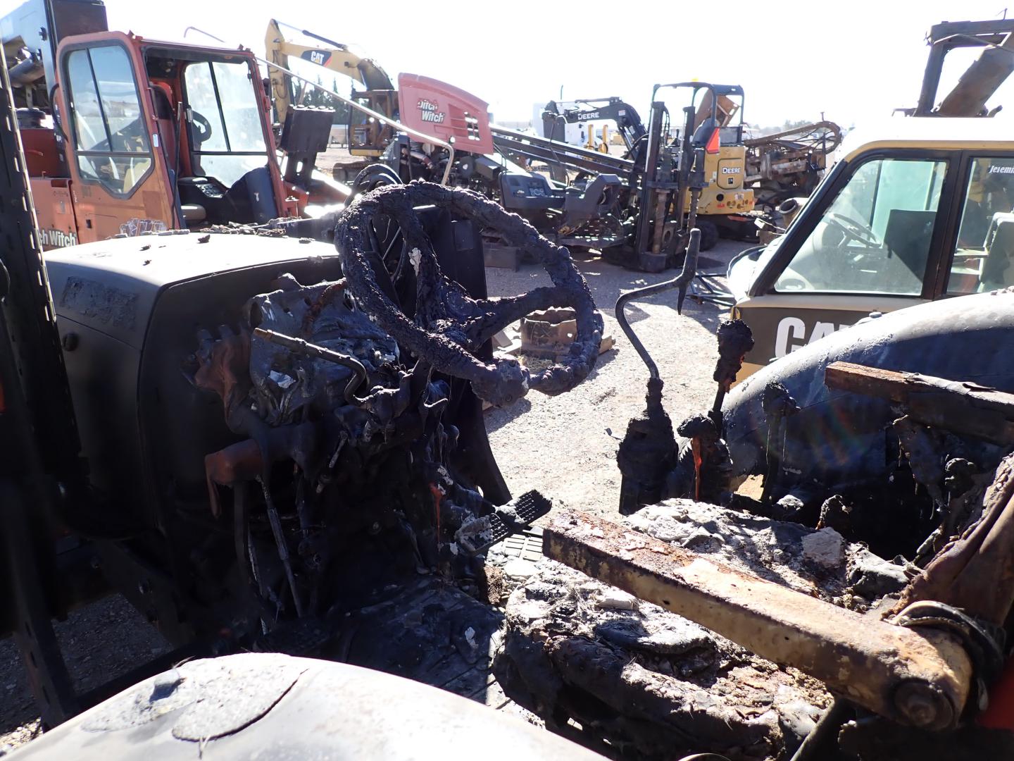 ./imagenes/INVOICE/2019/16433/TRACTOR AGRICOLA KUBOTA M6040 (30).JPG